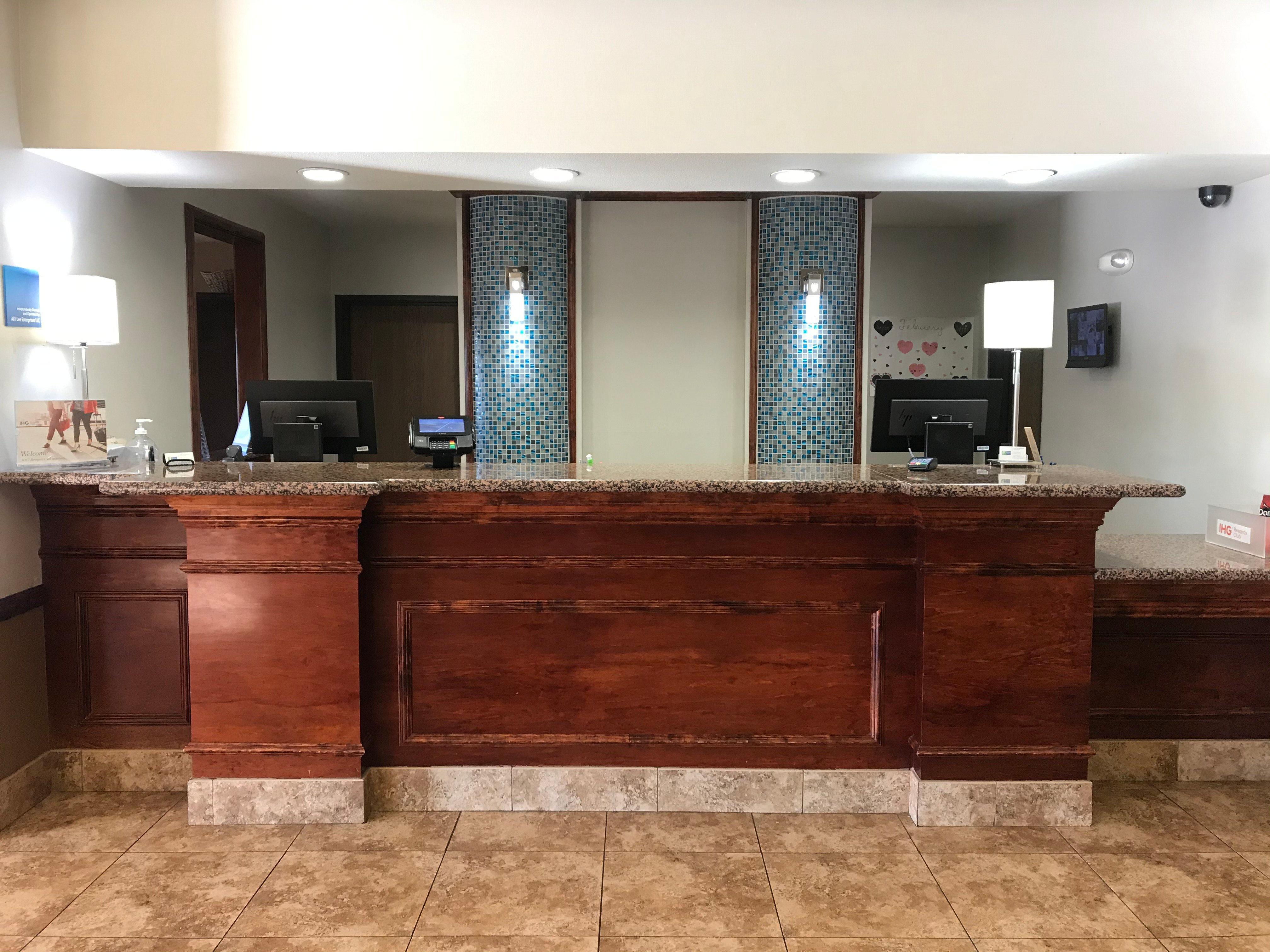 Holiday Inn Express Hotel & Suites Barstow By Ihg Exterior photo