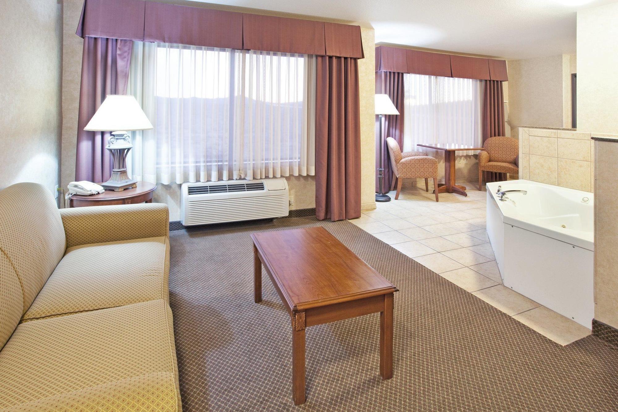 Holiday Inn Express Hotel & Suites Barstow By Ihg Exterior photo