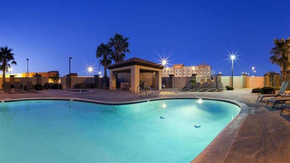 Holiday Inn Express Hotel & Suites Barstow By Ihg Exterior photo