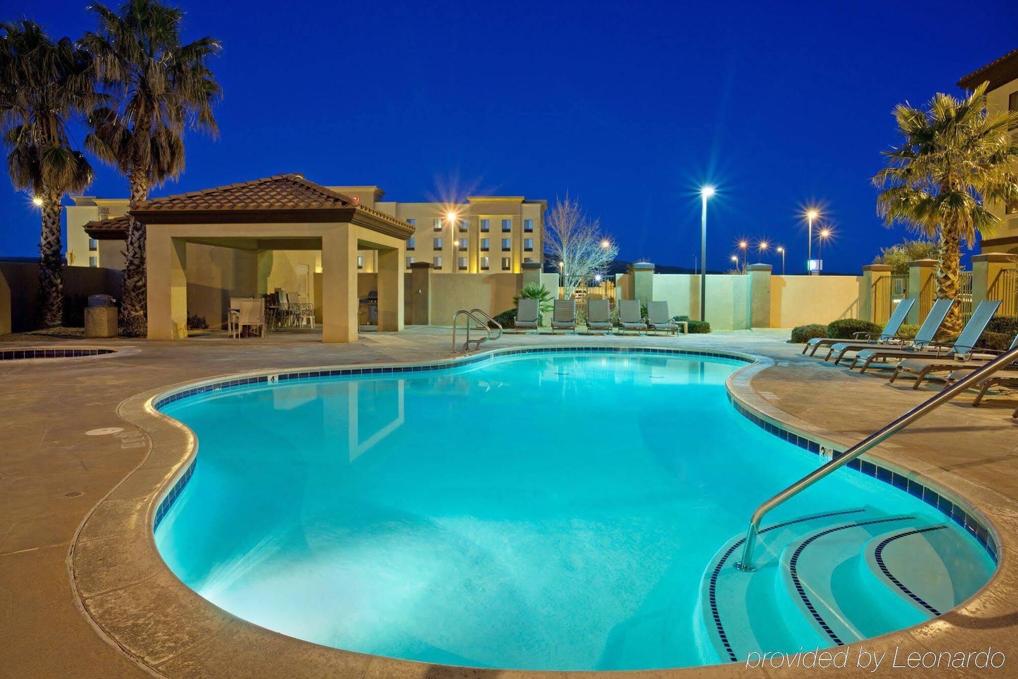 Holiday Inn Express Hotel & Suites Barstow By Ihg Exterior photo